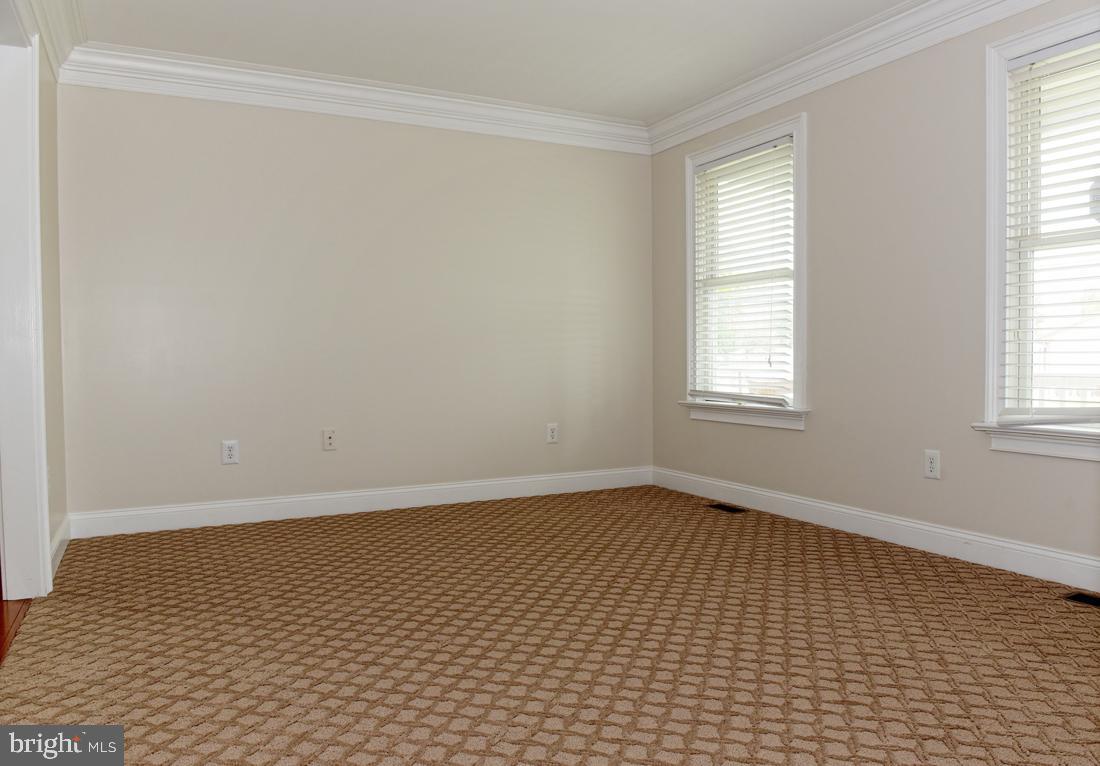 547 Blue Bell Road Williamstown, NJ 08094 - Photo 8 of 37 living room