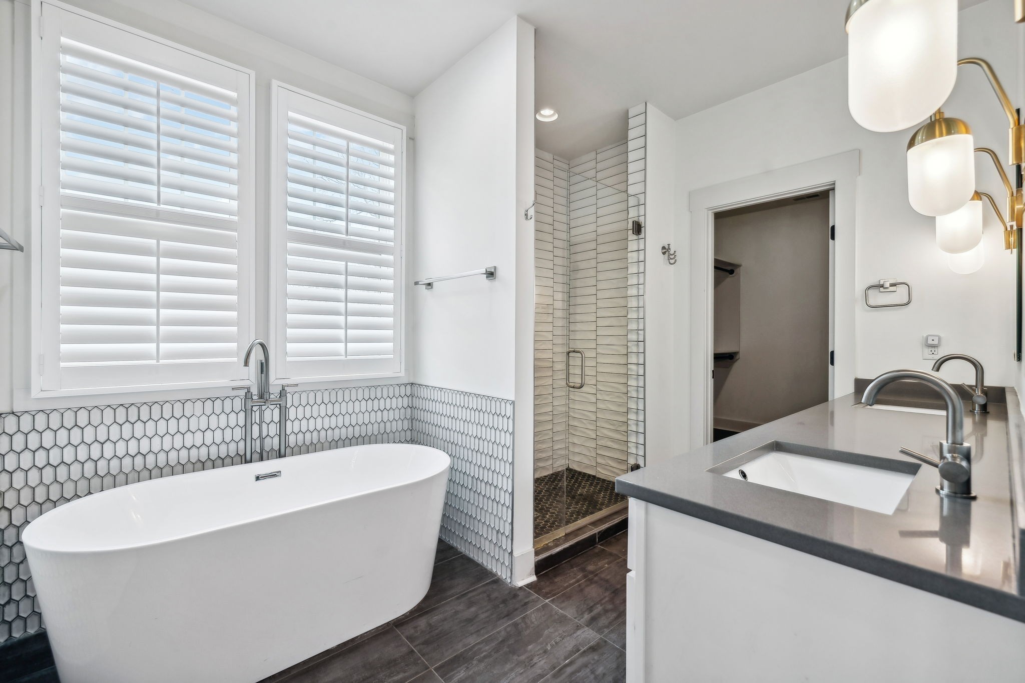159 Acton Street Franklin, TN 37064 - Photo 43 of 70 a bathroom with a bathtub and a sink