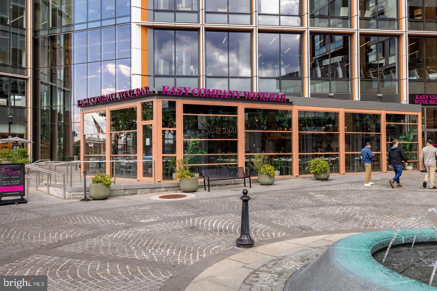 1425 4th Street Southwest, Unit A212 Washington, DC 20024 - Photo 42 of 48 a front view of a building with the porch