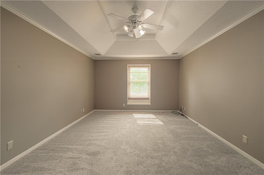 8209 Bell Road Lenexa, KS 66219 - Photo 18 of 49