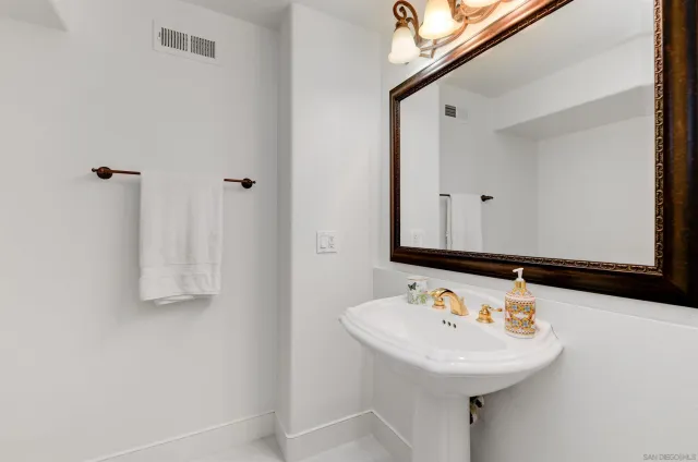 $3,495,000 | 10607 Gingerwood Cove, San Diego, CA 92130