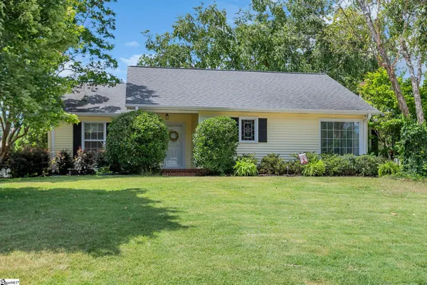 $299,999 | 205 Harrogate Court, Simpsonville, SC 29681