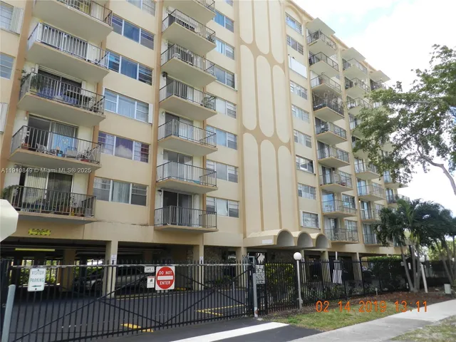 $1,600 | Three Horizons North, North Miami, FL 33161