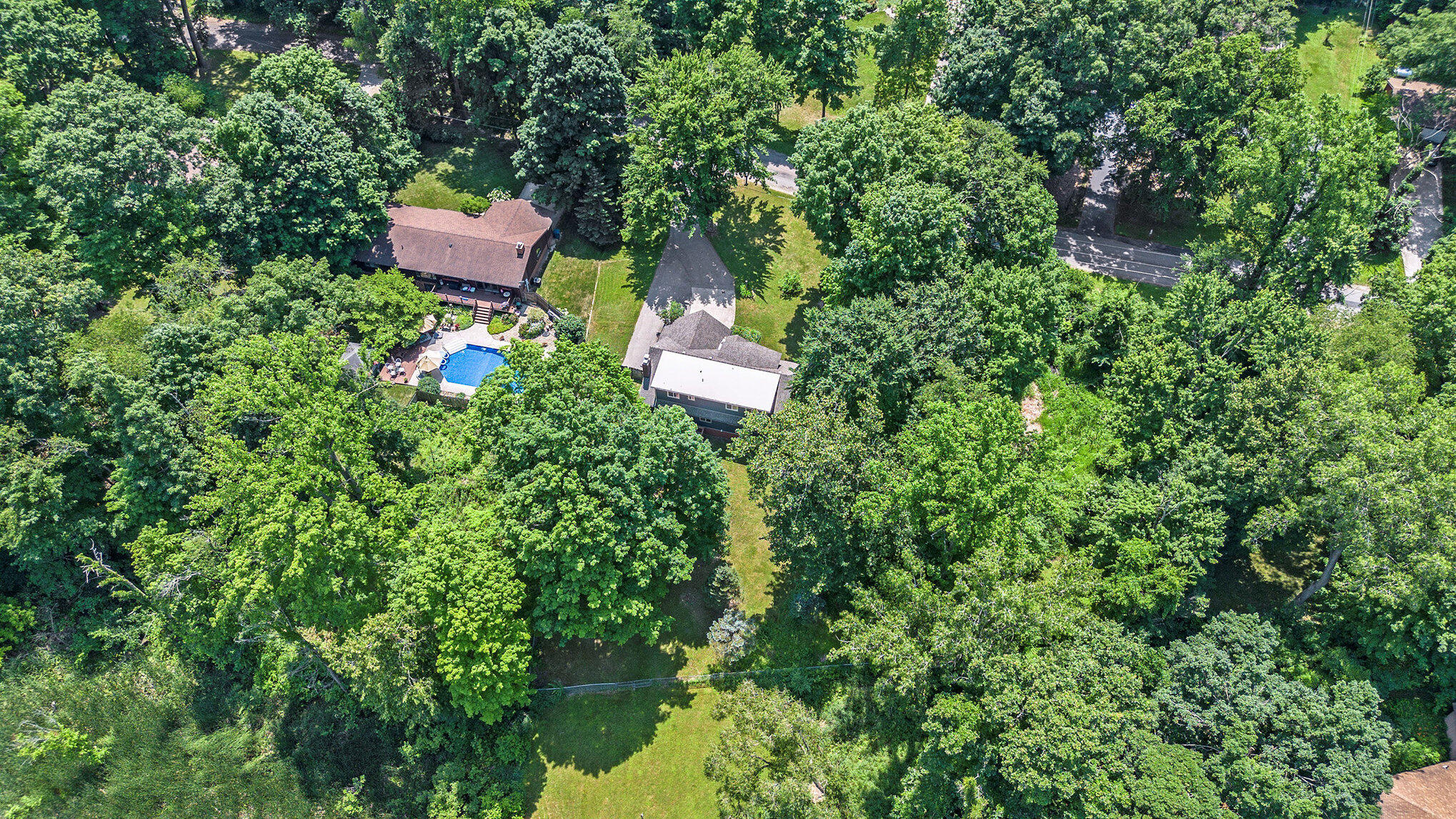 2569 Ridgewood Trail Berrien Springs, MI 49103 - Photo 28 of 30 008_file_321