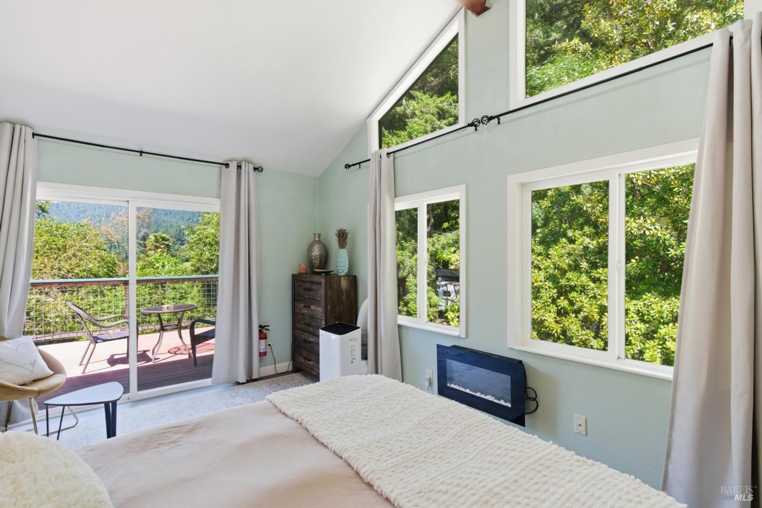 14910 Drake Road Guerneville, CA 95446 - Photo 12 of 23