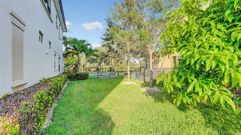 $2,299,950 | 8765 Watercrest Circle East, Parkland, FL 33076