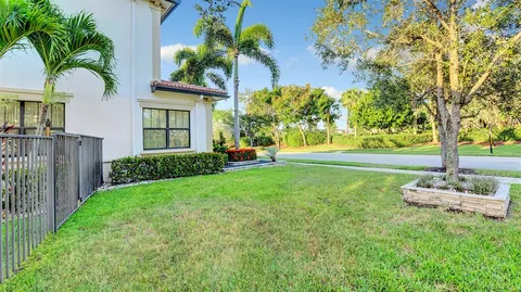 $2,299,950 | 8765 Watercrest Circle East, Parkland, FL 33076