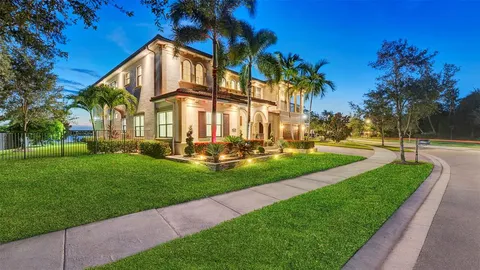 $2,299,950 | 8765 Watercrest Circle East, Parkland, FL 33076