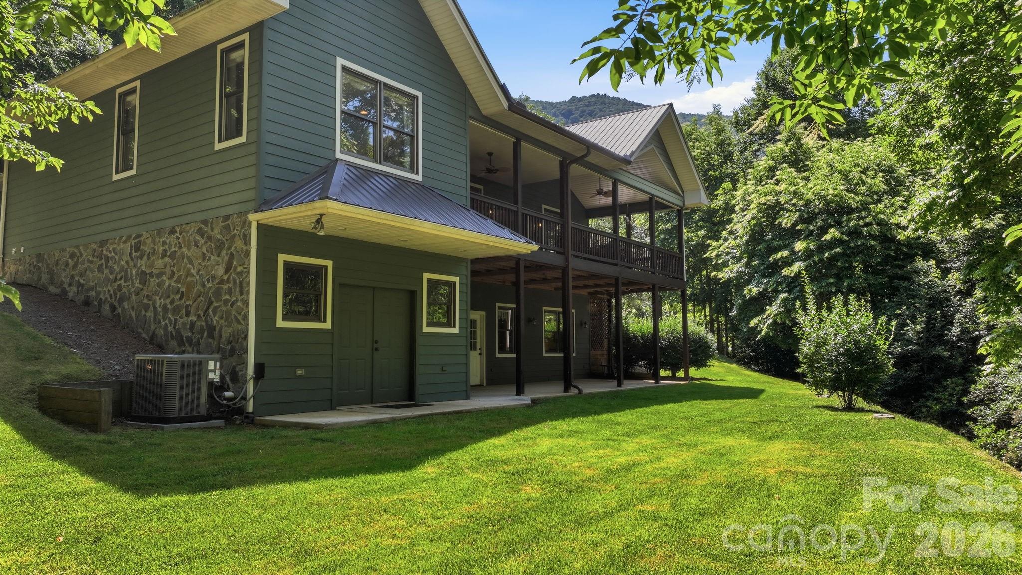 121 Forest Run Road, Unit 121 Whittier, NC 28789 - Photo 3 of 42
