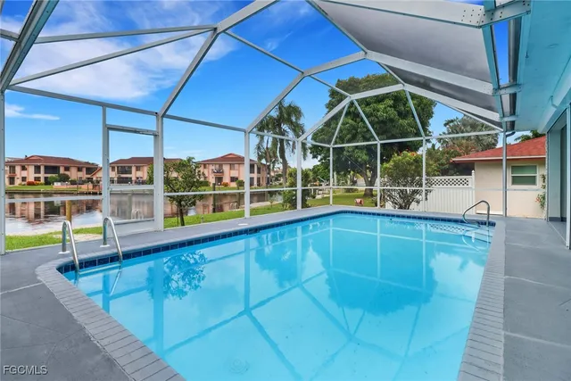 $618,000 | 814 Victoria Drive, Cape Coral, FL 33904