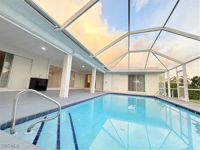 $618,000 | 814 Victoria Drive, Cape Coral, FL 33904