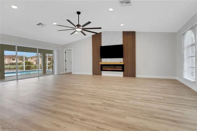 $618,000 | 814 Victoria Drive, Cape Coral, FL 33904