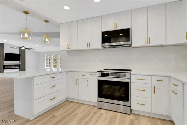 $618,000 | 814 Victoria Drive, Cape Coral, FL 33904