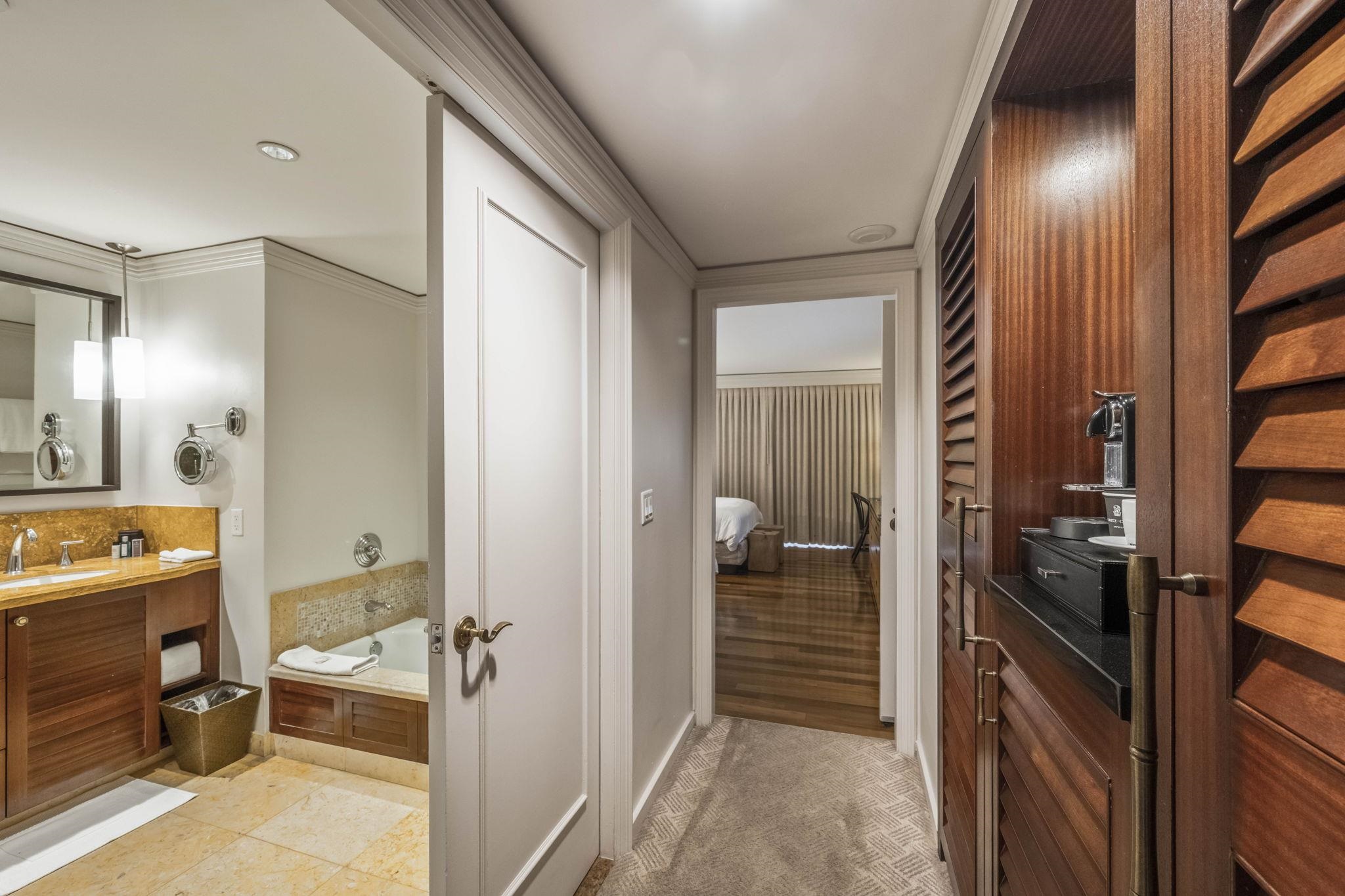 1 Ritz Carlton Drive, Unit 16141616 Lahaina, HI 96761 - Photo 21 of 40