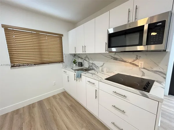 $1,595 | 142 Northwest 21st Avenue, Unit 3, Miami, FL 33125