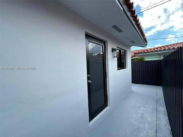 $1,595 | 142 Northwest 21st Avenue, Unit 3, Miami, FL 33125