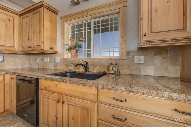 $1,849,500 | 4920-4940 Highway 72, New Plymouth, ID 83655