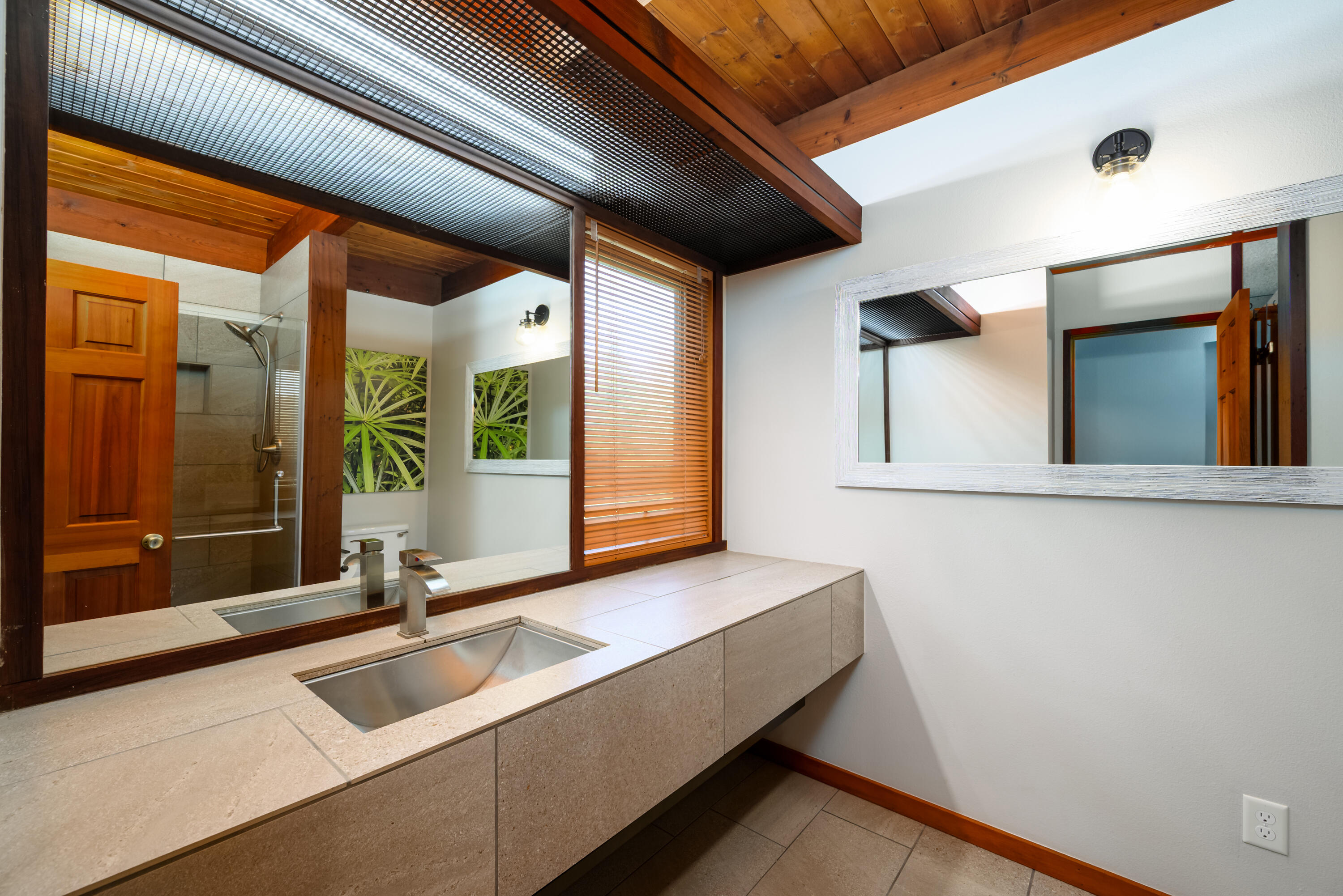 2546 Fisher Road Roseburg, OR 97471 - Photo 26 of 59 a bathroom with a sink and a mirror