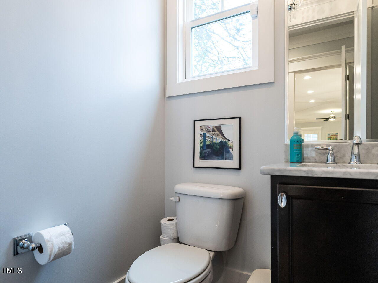 505 Mial Street Raleigh, NC 27608 - Photo 20 of 37 Powder room