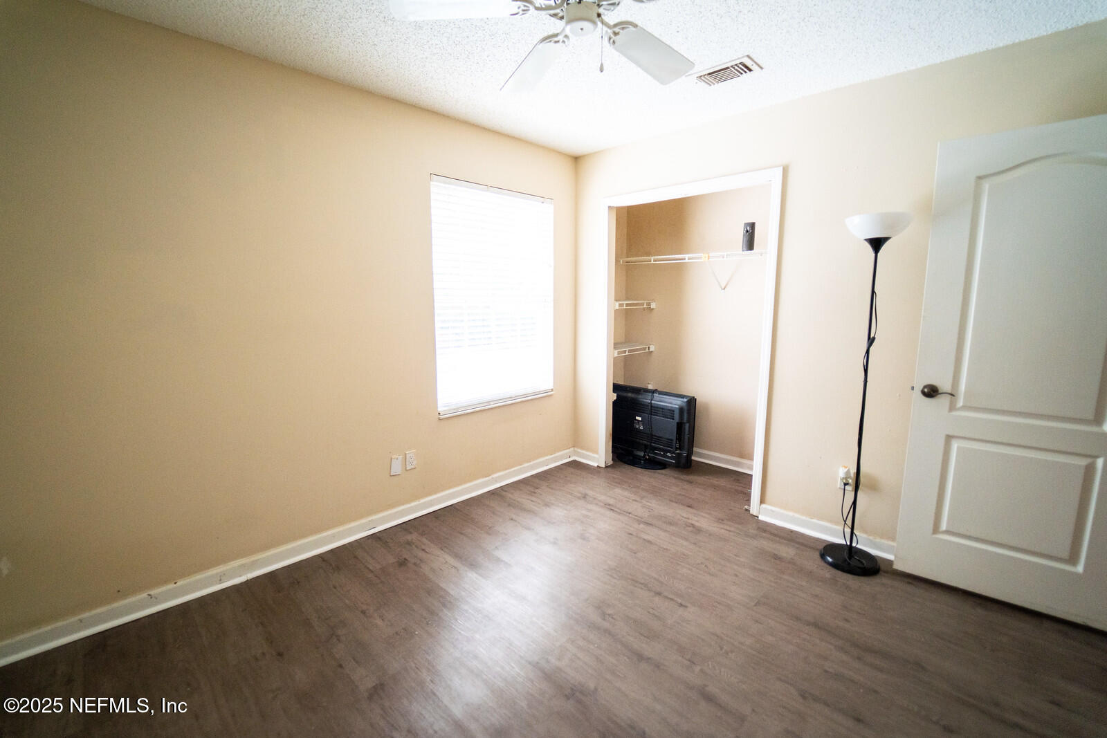 8454 Gemini Road Jacksonville, FL 32216 - Photo 16 of 22 guestroom 1.5