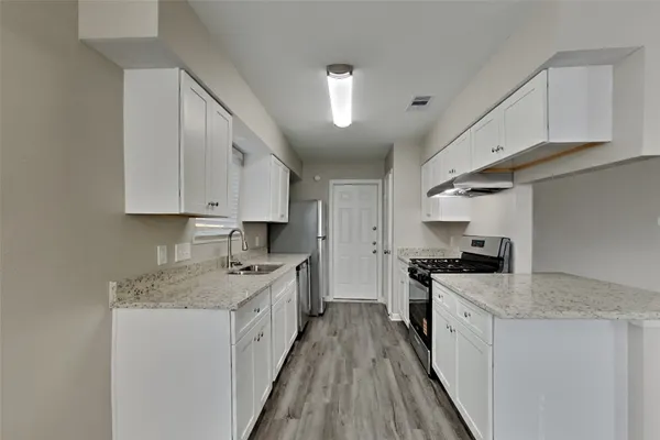 $1,800 | 10723 Forest Leaf Drive, Sugar Land, TX 77498
