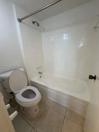 $1,550 | 4241 West McNab Road, Unit 30, Pompano Beach, FL 33069