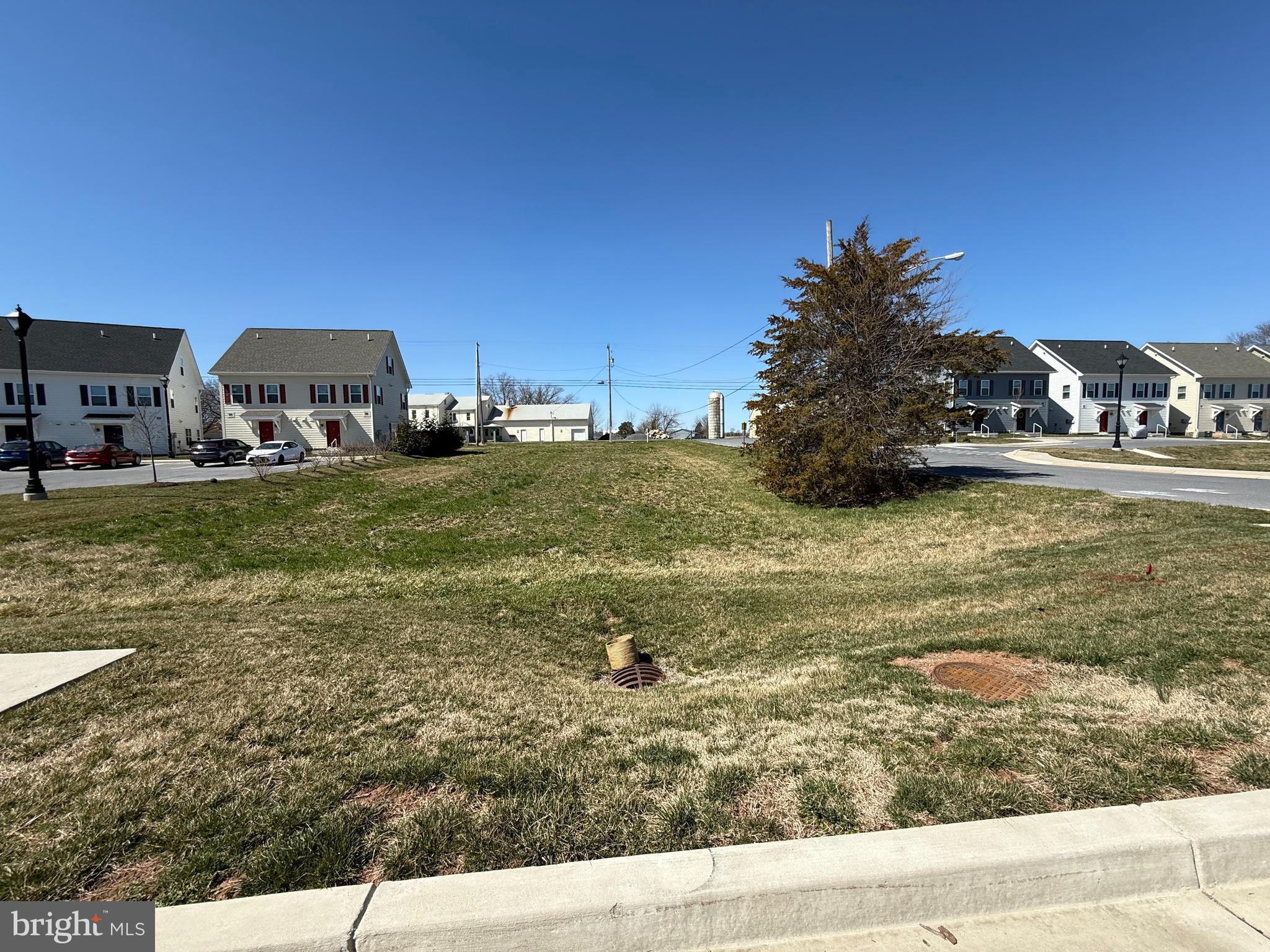 Harney Road Taneytown, MD 21787 - Photo 8 of 11 a view of a terrace with a garden