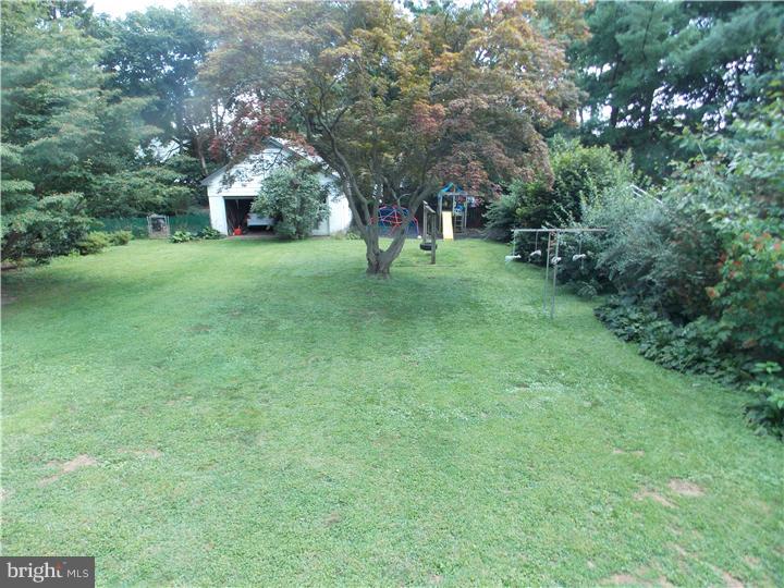 335 Orchard Road Springfield, PA 19064 - Photo 22 of 25 Back Yard