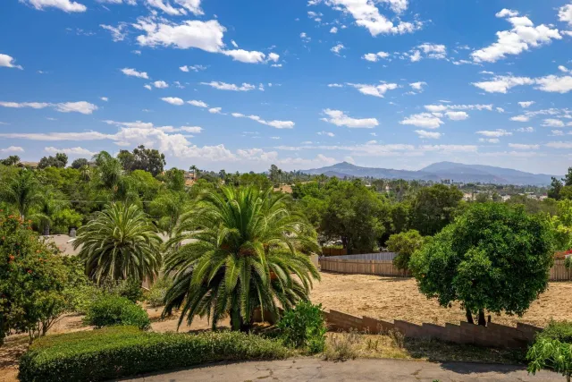 $1,075,000 | 1958 Lejos Drive, Escondido, CA 92025