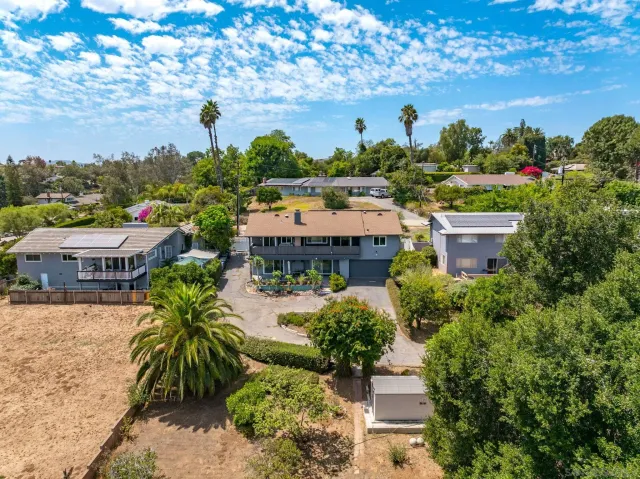 $1,075,000 | 1958 Lejos Drive, Escondido, CA 92025