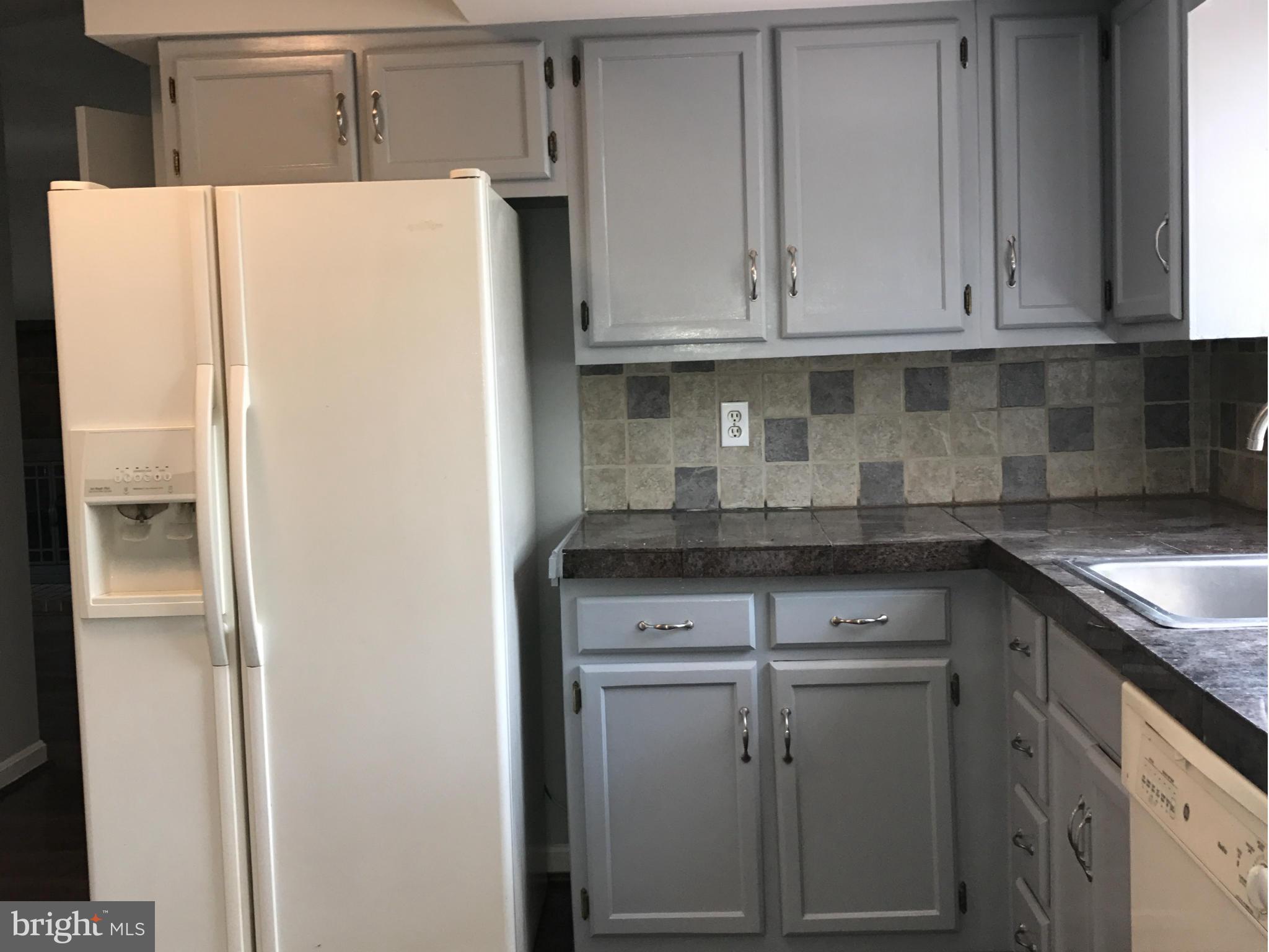 10142 Springhouse Court Manassas, VA 20110 - Photo 3 of 10 Kitchen