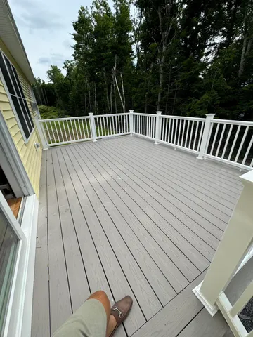 $729,900 | 23 Forest Glen Lane, Topsham, ME 04086