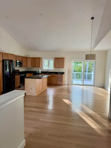 $729,900 | 23 Forest Glen Lane, Topsham, ME 04086