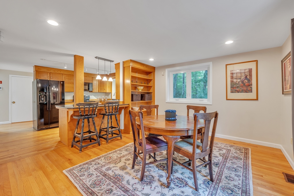 116 Maple Street Sherborn, MA 01770 - Photo 11 of 35 Gallery Image 11