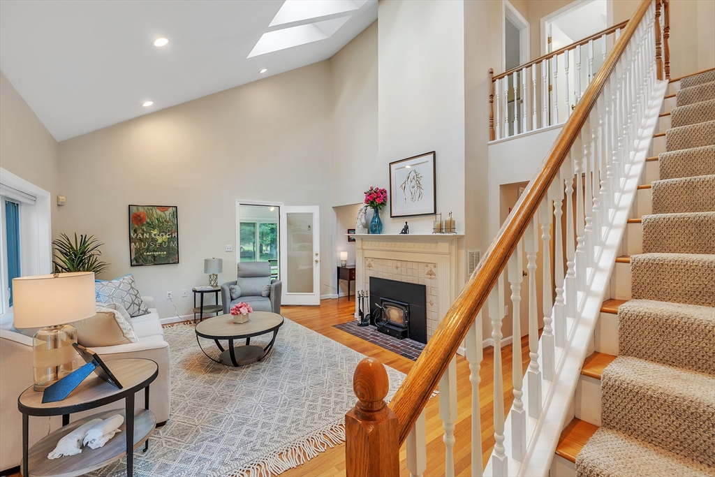 116 Maple Street Sherborn, MA 01770 - Photo 4 of 35 Gallery Image 4