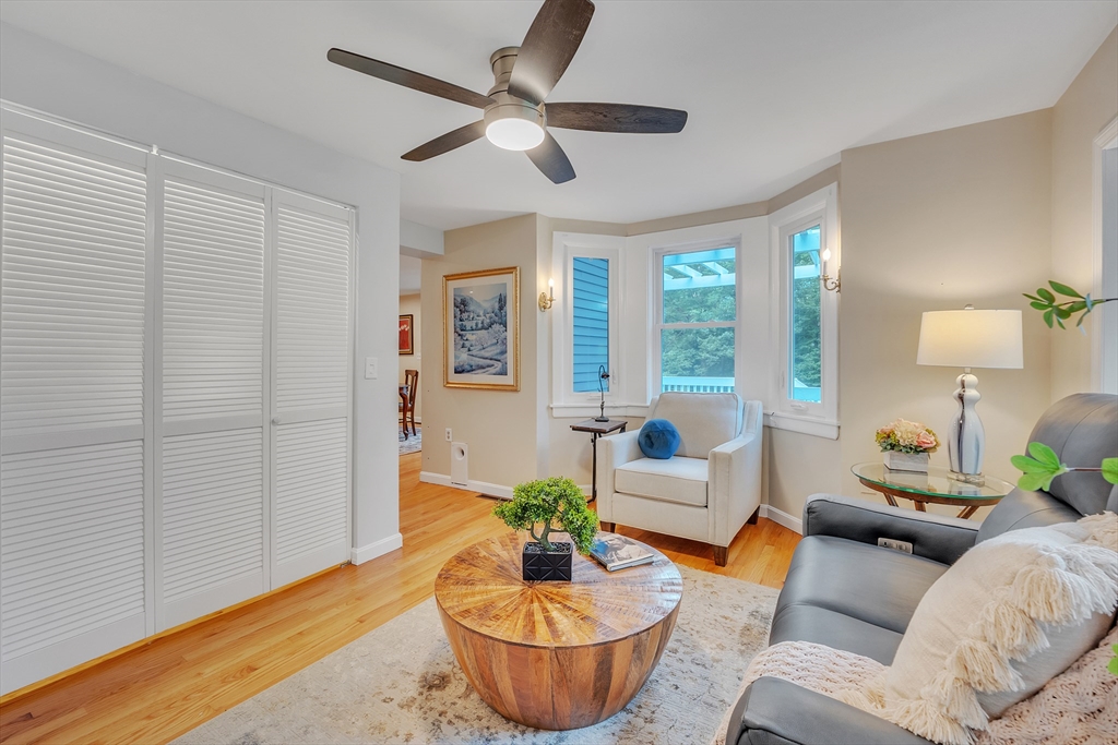 116 Maple Street Sherborn, MA 01770 - Photo 8 of 35 Gallery Image 8