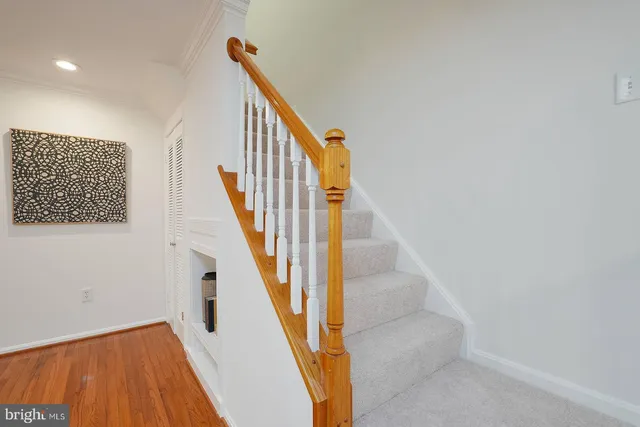 $632,900 | 7 Carriage House Circle, Alexandria, VA 22304