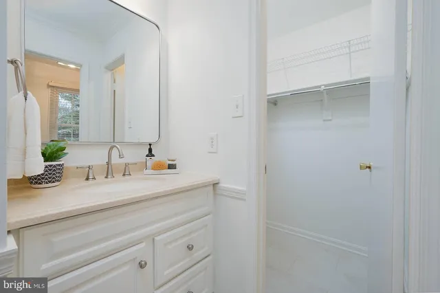 $632,900 | 7 Carriage House Circle, Alexandria, VA 22304