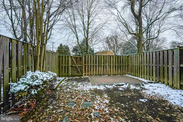 $632,900 | 7 Carriage House Circle, Alexandria, VA 22304