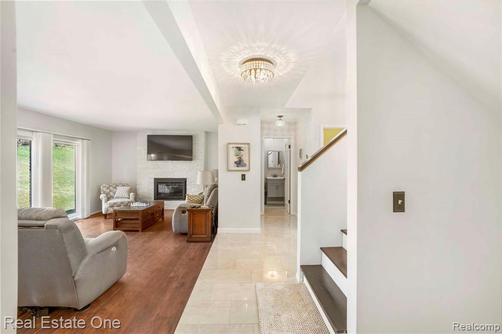 702 Ten Point Drive Rochester Hills, MI 48309 - Photo 17 of 34