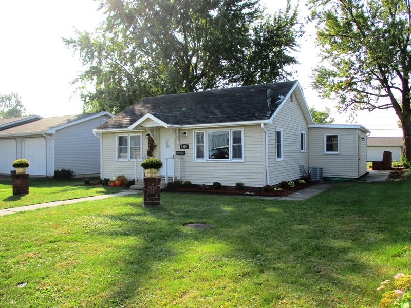 1039 Elm Street Decatur, IN 46733 - Photo 5 of 26