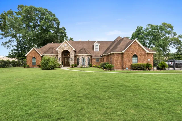 $799,999 | 14534 Iron Horseshoe Lane, Houston, TX 77044
