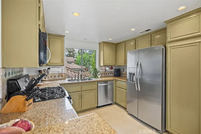$845,900 | 46 Conch Reef, Aliso Viejo, CA 92656