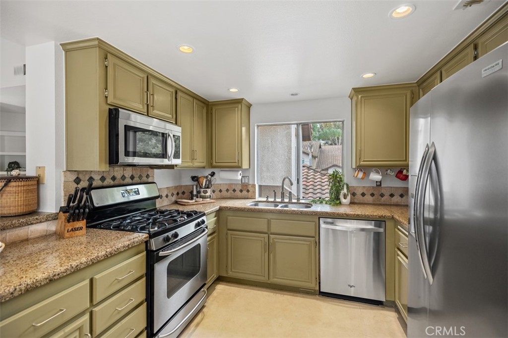 46 Conch Reef Aliso Viejo, CA 92656 - Photo 6 of 35