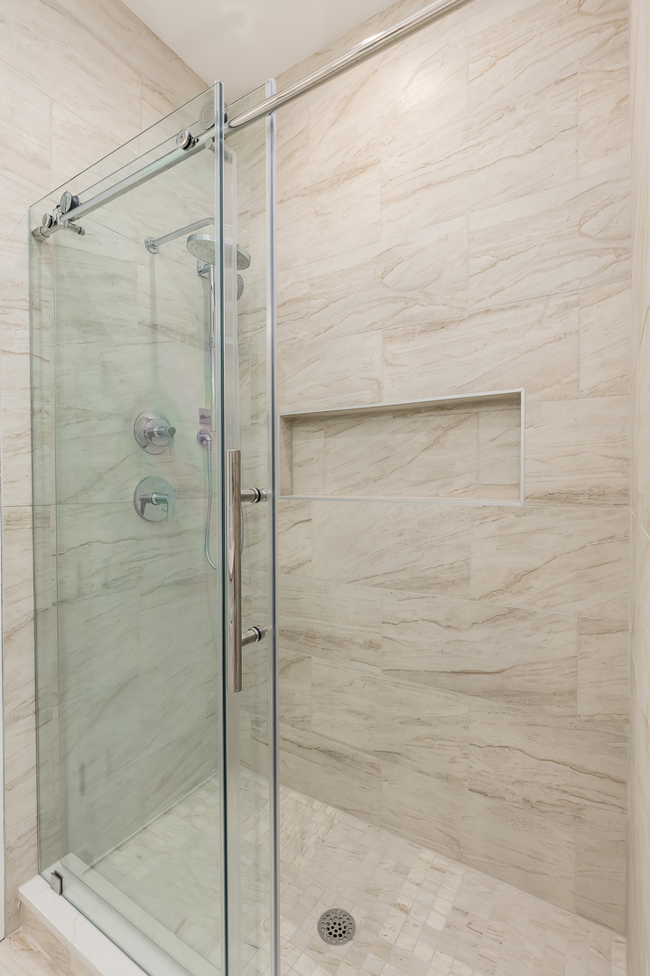 864 North State Street, Unit 2 Chicago, IL 60610 - Photo 16 of 21