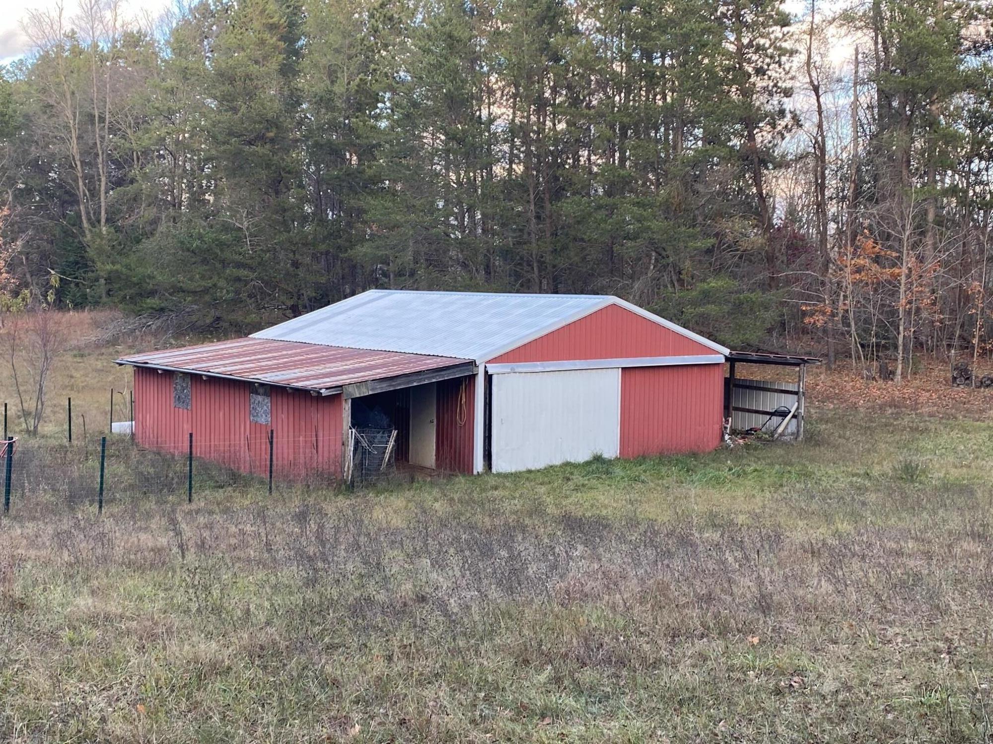 3555 North 23 Road Mesick, MI 49668 - Photo 3 of 35 33