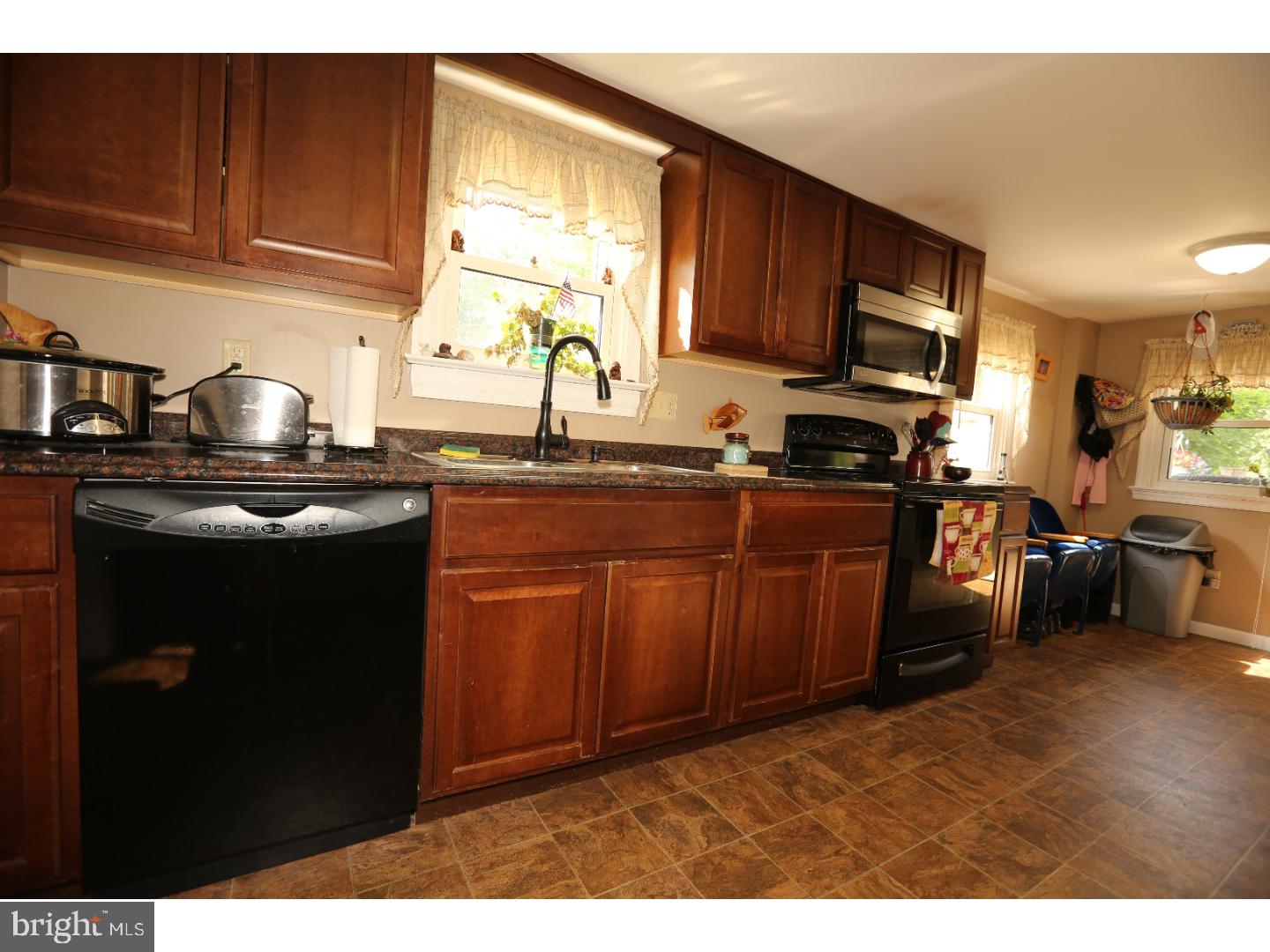 45 Miller Road Phoenixville, PA 19460 - Photo 9 of 25 Kitchen
