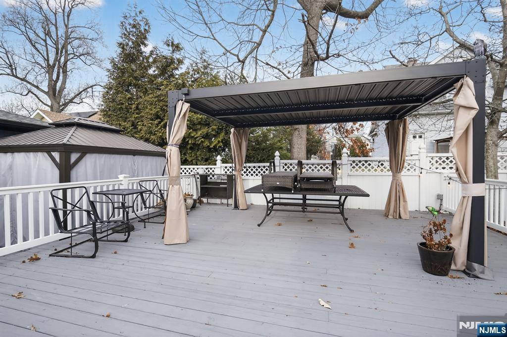 317 Ridge Road Rutherford, NJ 07070 - Photo 4 of 32