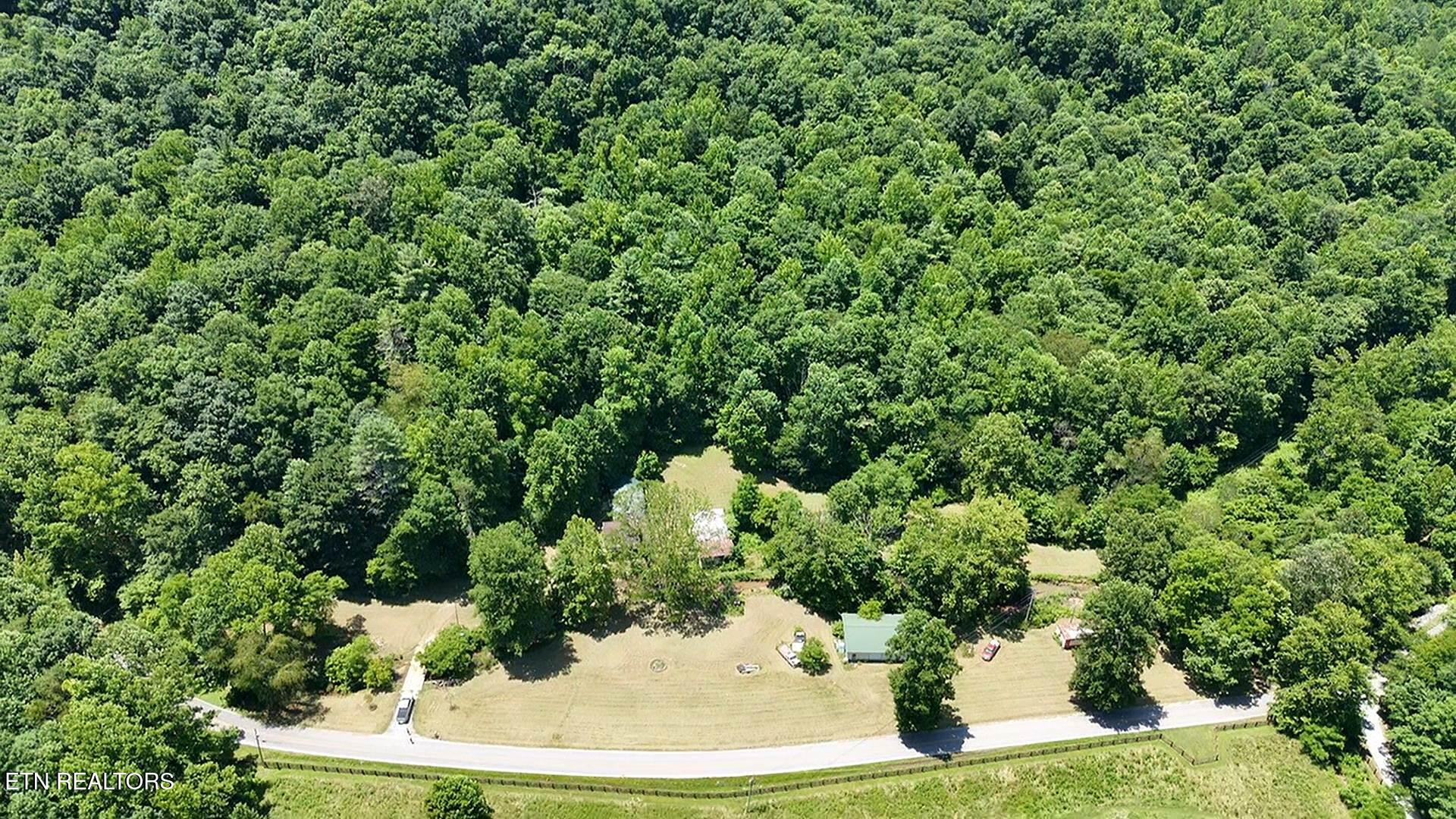3894 Buffalo Road Oneida, TN 37841 - Photo 32 of 38 4-br