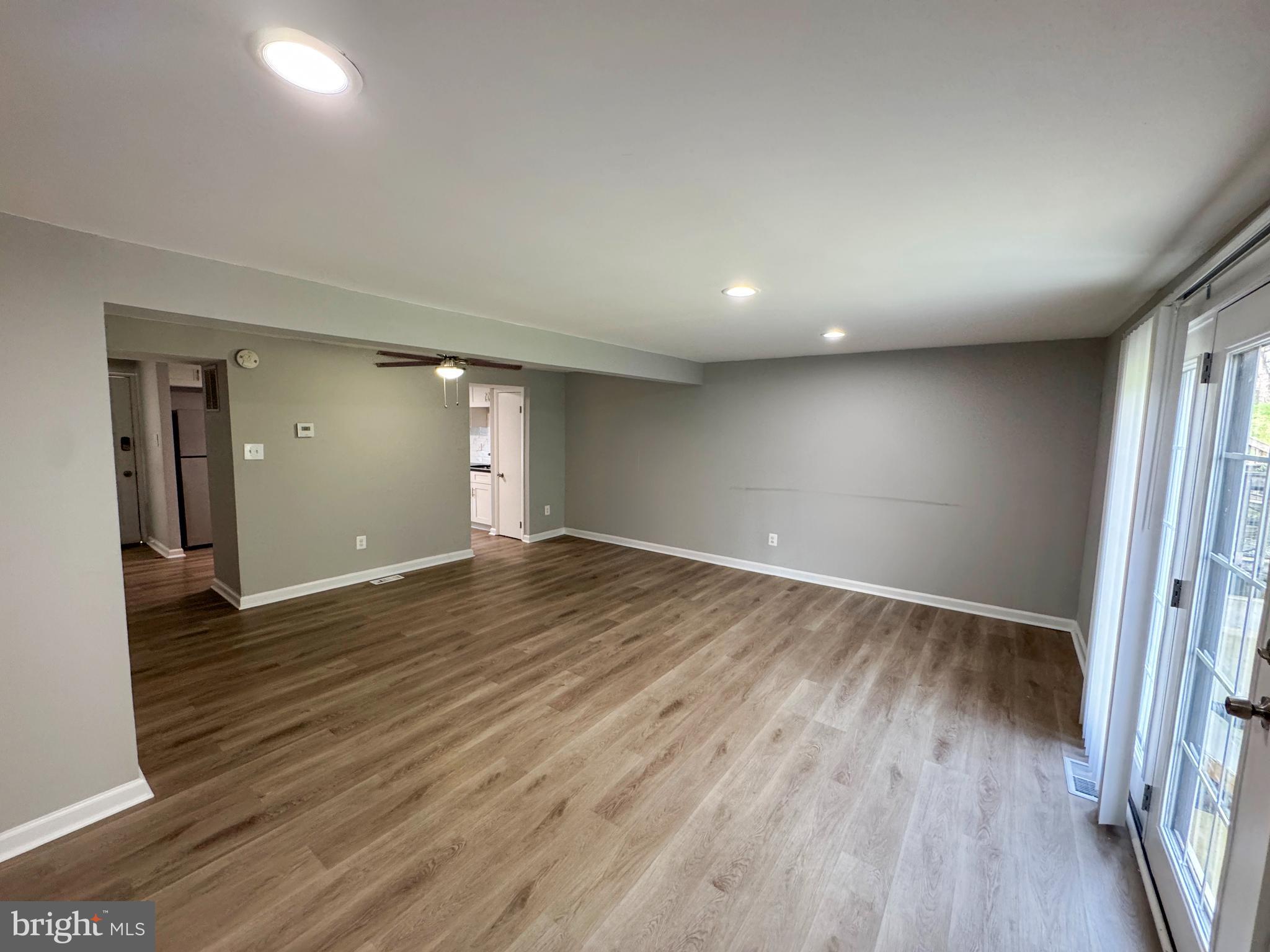 9226 Throgmorton Road Baltimore, MD 21234 - Photo 11 of 30 Living room